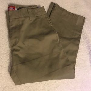 Duckies Capri Pants